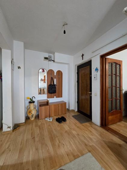 Apartament cu 2 camere decomandat în Alexandru cel Bun