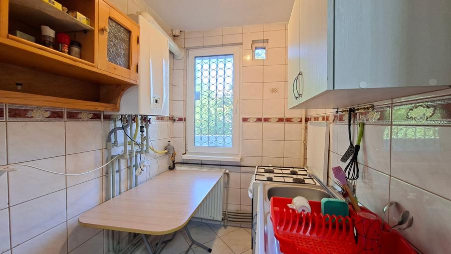 Apartament cu 2 camere semidecomandat în Micro 19