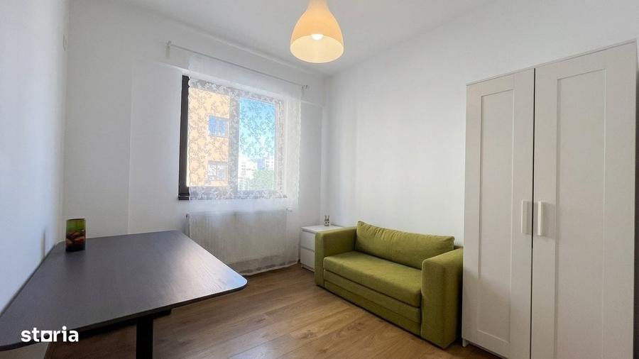 Apartament cu 3 camere decomandat în Jiului