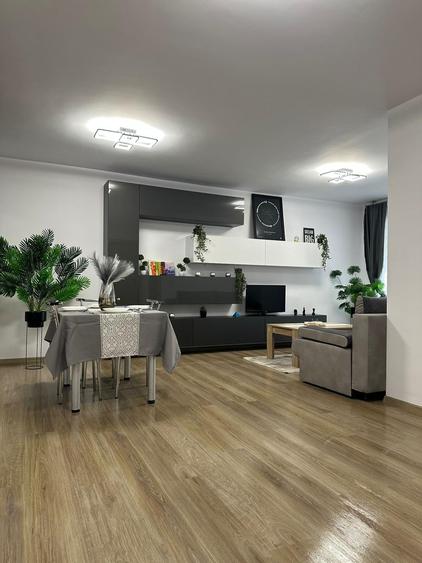 Apartament cu 2 camere decomandat, mobilat în Sopor