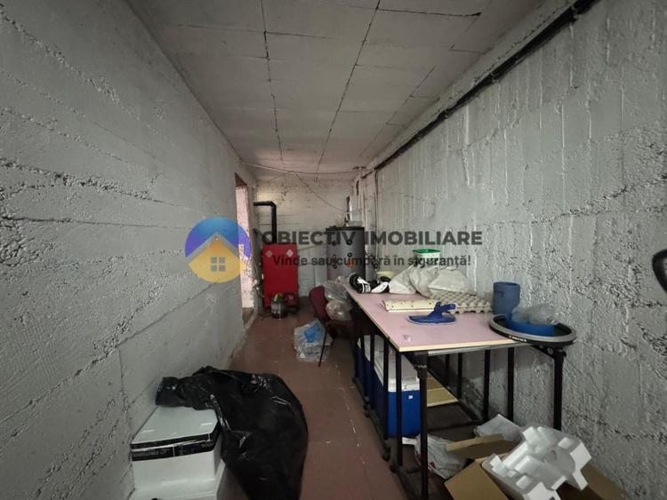 Casă individuală cu 6 camere cu Canalizare în 1 Mai