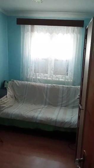 Apartament cu 3 camere nedecomandat în Coman