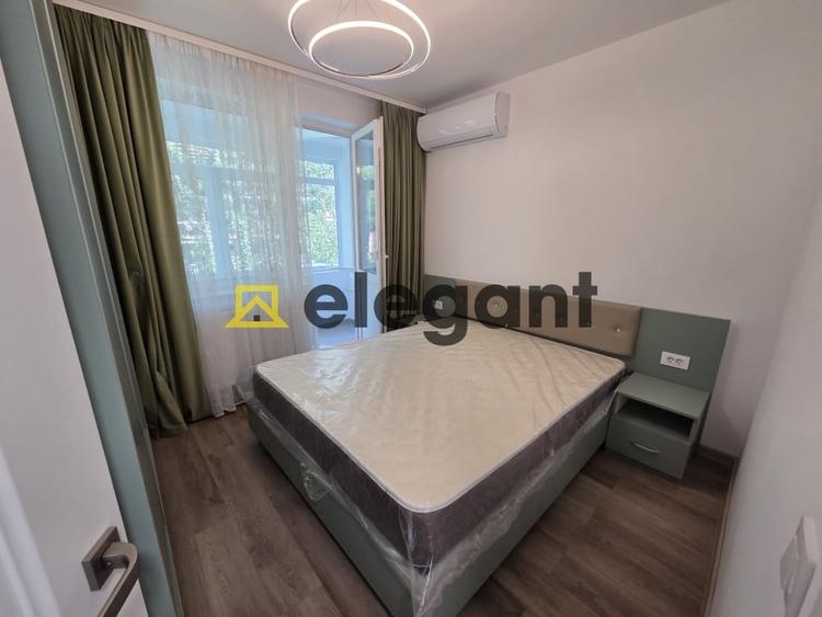 Apartament cu 3 camere decomandat, mobilat în Rovine