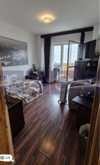 Apartament cu 4 camere semidecomandat în Crângași