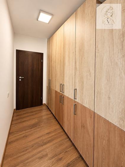 Apartament cu 3 camere decomandat în Metalurgiei