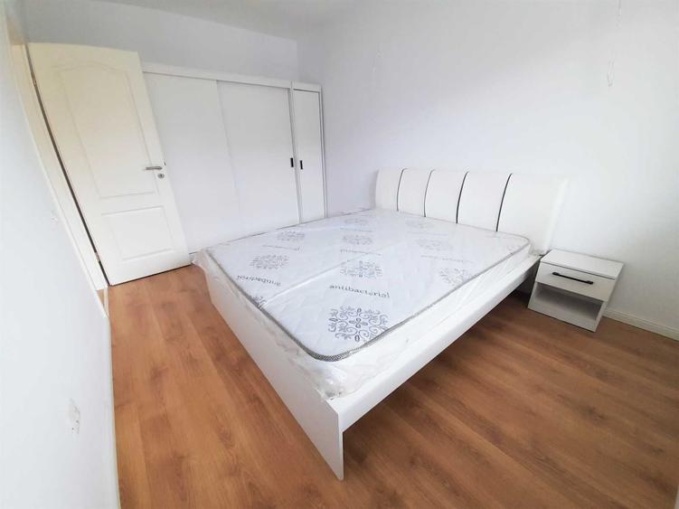 Apartament cu 2 camere semidecomandat în Sânpetru