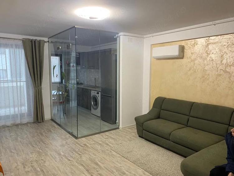 Garsonieră semidecomandată în Nerva Traian