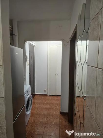Garsonieră decomandată în Nord