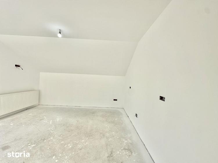 Casă cu 5 camere cu Teren 300 Mp în Hălchiu