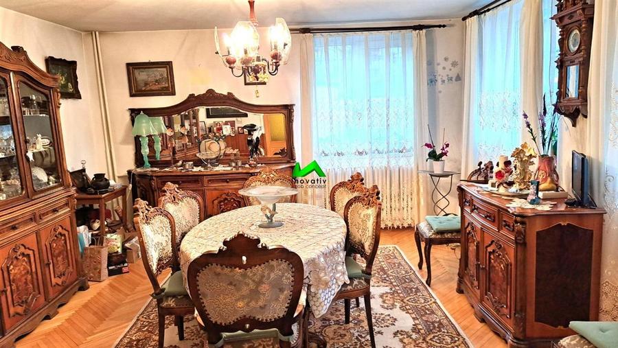 Casă individuală cu 5 camere cu Teren 305 Mp în Central
