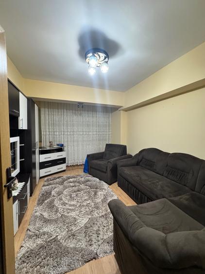 Apartament cu 2 camere decomandat în Podu Turcului