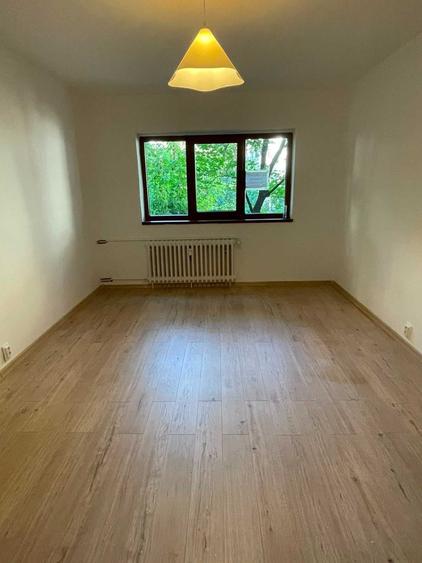 Apartament cu 2 camere decomandat în Apusului