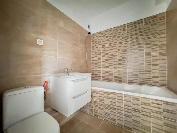 Casă cu 4 camere cu Teren 250 Mp în Gulia