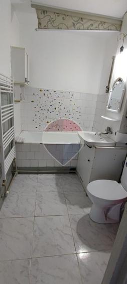 Apartament cu 2 camere semidecomandat, mobilat în Vest