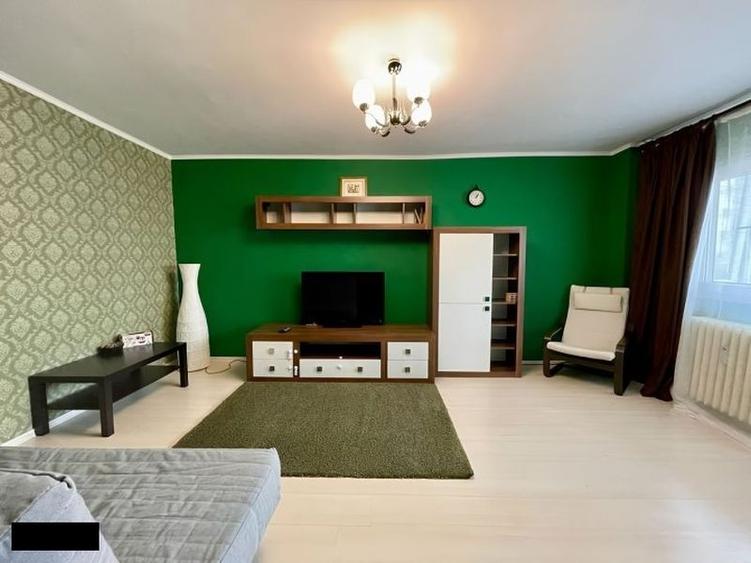 Apartament cu 2 camere decomandat în Basarabia