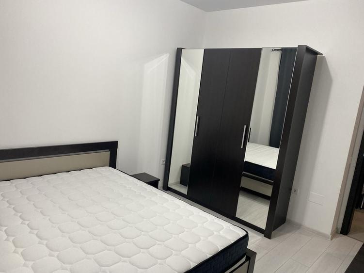 Apartament cu 2 camere decomandat în Metalurgiei