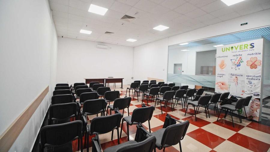 Spațiu comercial, de 700 mp, în Central