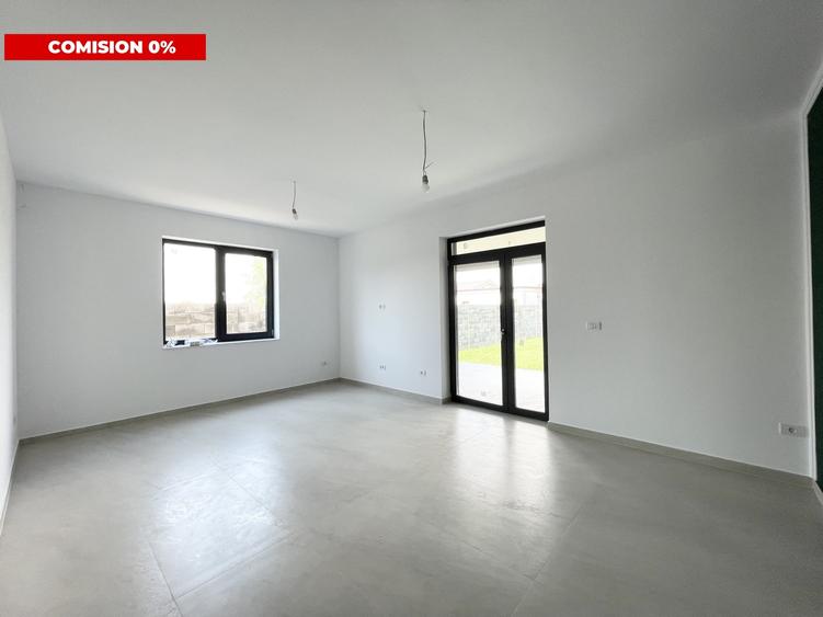 Duplex cu 4 camere cu Canalizare în Moșnița Veche