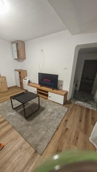 Apartament cu 2 camere semidecomandat în Brașovul Vechi