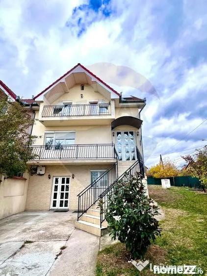 Casă cu 7 camere cu Teren 541 Mp în Oncea