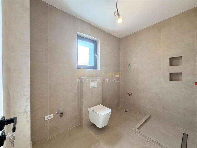 Casă individuală cu 5 camere cu Teren 290 Mp în Berceni