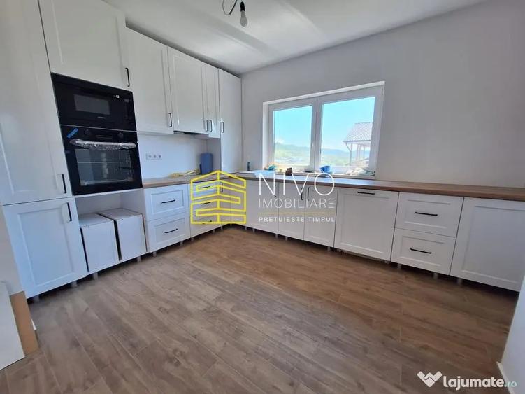 Casă cu 4 camere cu Teren 350 Mp în Livezeni