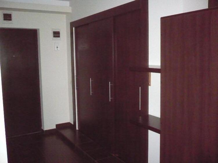 Apartament cu 2 camere decomandat, mobilat în Ultracentral