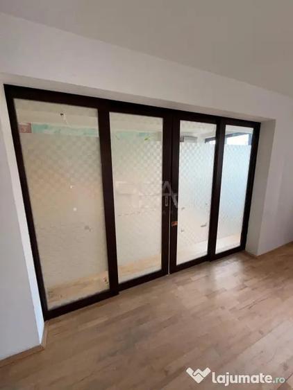 Apartament cu 4 camere semidecomandat în Crângași