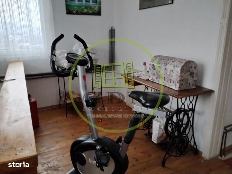 Casă cu 4 camere cu Teren 2200 Mp în Cerașu