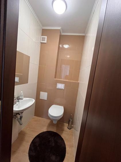 Apartament cu 3 camere decomandat în Nufărul