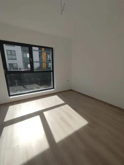 Apartament cu 2 camere decomandat în Theodor Pallady