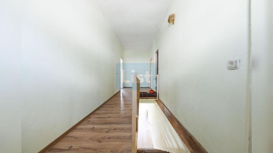 Casă cu 5 camere cu Teren 350 Mp în Iris