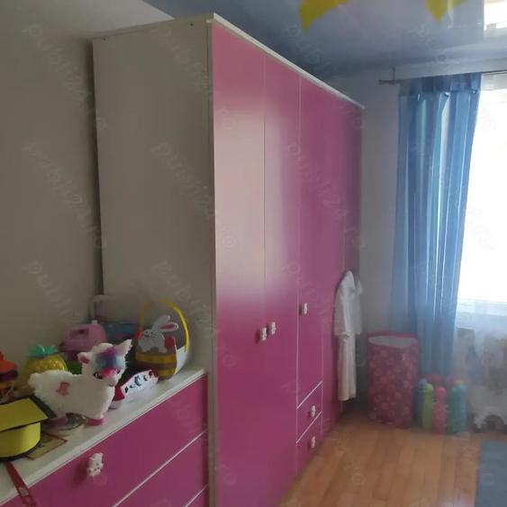 Casă cu 6 camere în Central