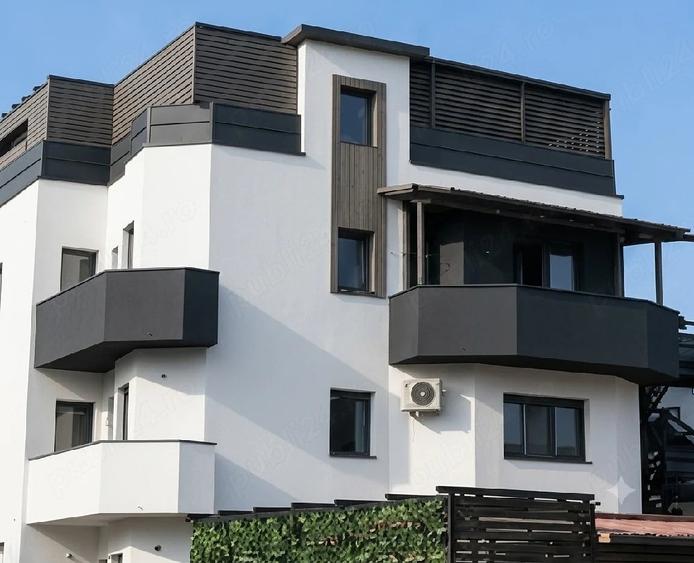 Casă cu 7 camere cu Teren 300 Mp în Nord
