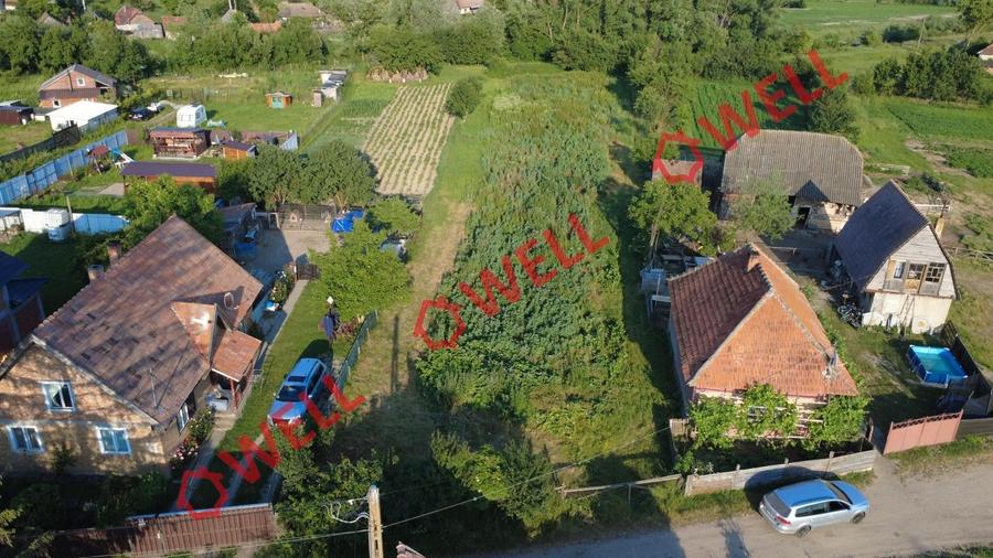 Teren agricol intravilan de 816 mp, în Leț