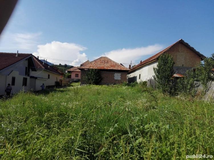 Casă cu 3 camere cu Teren 780 Mp în Runcu