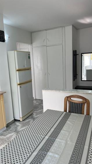 Apartament cu 2 camere decomandat în Rovine