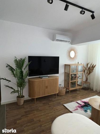 Apartament cu 3 camere în Tătărași