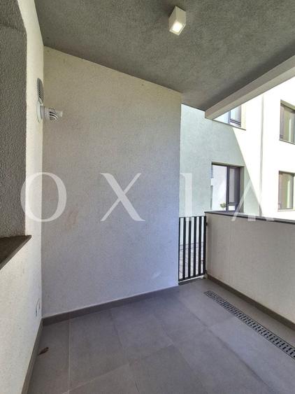Apartament cu 2 camere semidecomandat, mobilat în Dumbrăvița