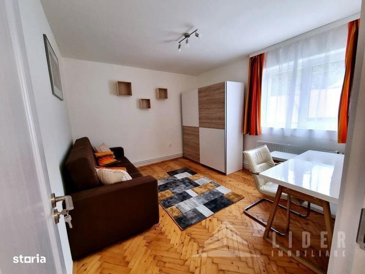 Apartament cu 3 camere decomandat în Gruia