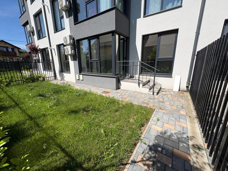 Apartament cu 4 camere în Valea Adâncă