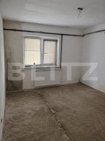 Apartament cu 3 camere decomandat în 1 Mai