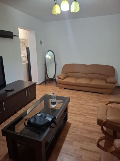 Apartament cu 2 camere semidecomandat în Kiseleff