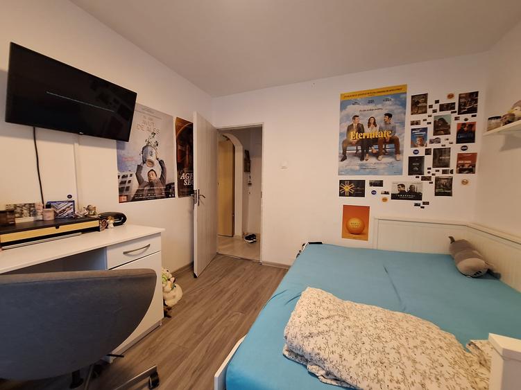 Apartament cu 3 camere semidecomandat, mobilat în Lipovei