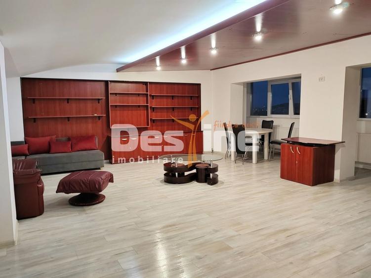 Apartament cu 2 camere decomandat în Nicolina