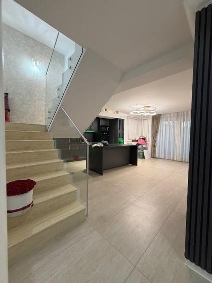 Apartament cu 3 camere decomandat, mobilat în Parcul Carol