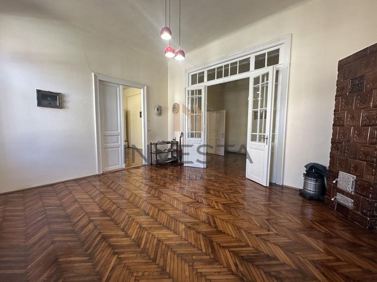 Apartament cu 3 camere decomandat în Central — fotografia 3