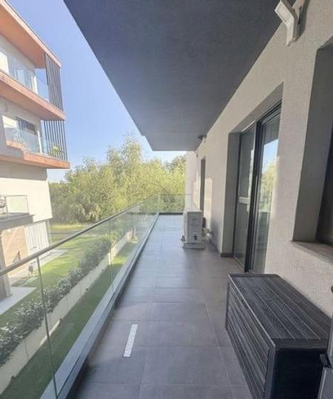Apartament cu 3 camere decomandat, mobilat în Băneasa