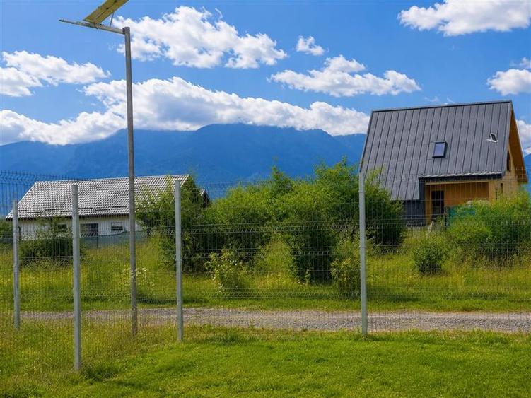 Teren Construcții intravilan de 1261 mp, în Exterior Est