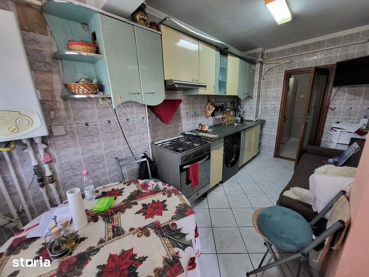 Apartament cu 2 camere decomandat în Micro 17